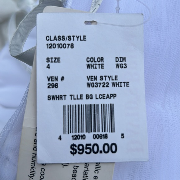 Size 4 Jewel by David’s Bridal Wedding Gown - Picture 11 of 11